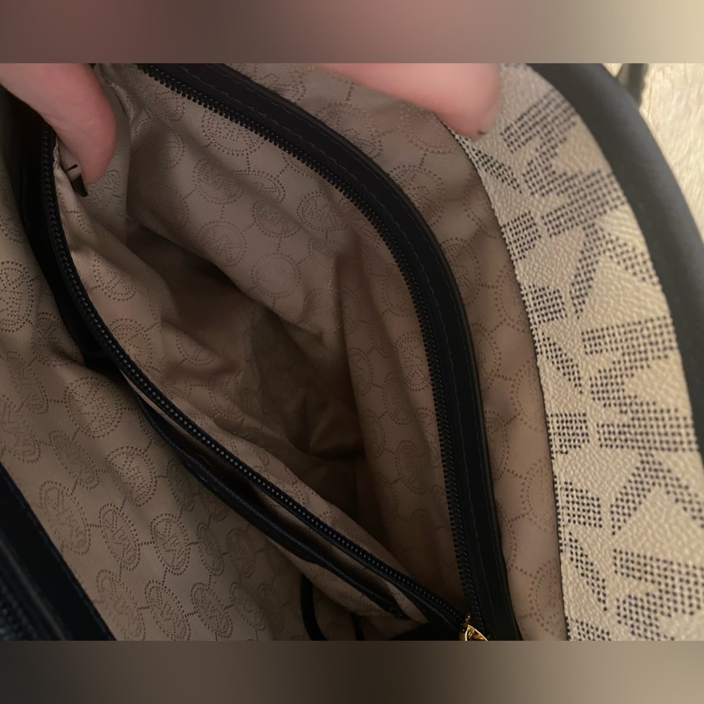 Navy white and gold Michael Kors tote and matching wallet. Used. - Picture 7 of 16